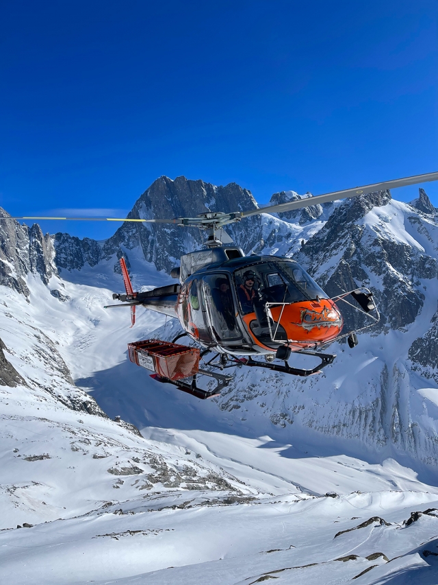 Panoramic flight 15 min. Grandes Jorasses