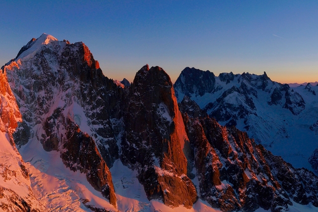 Panoramic flight 15 min. Grandes Jorasses